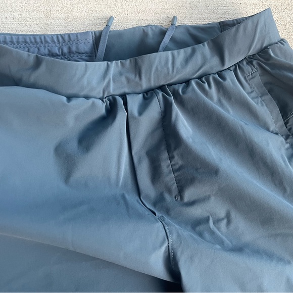 Lululemon Surge Jogger Pants Men’s Size M – Blue, Zipper Ankles, Like New - Picture 4 of 6